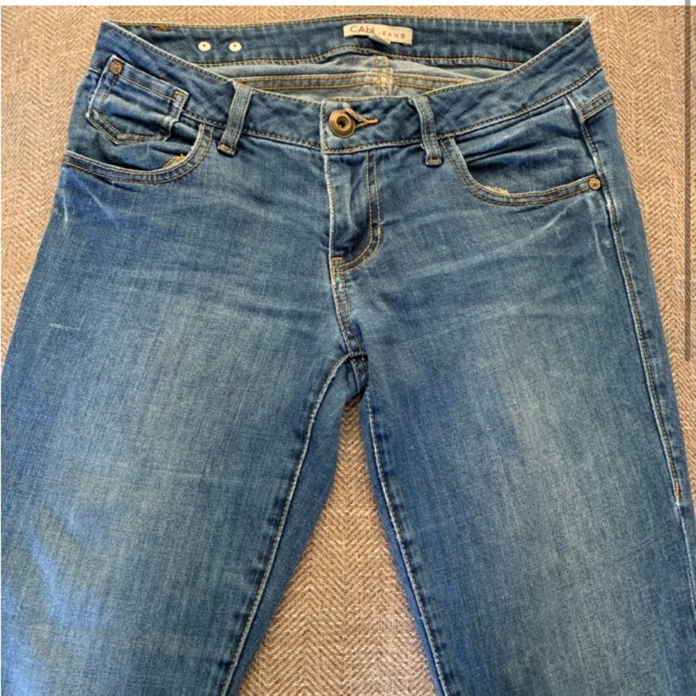 Excellent Preowned Condition Cabi Distressed Jeans Size 4. Very Cute.